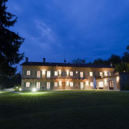 Sangrato 1883 Villa Monteu Roero Exterior photo